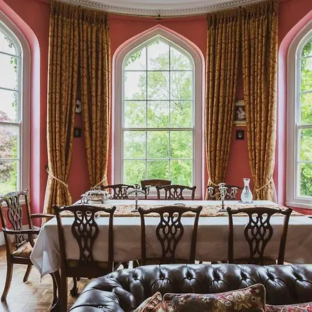 Catchfrench Manor Willa *